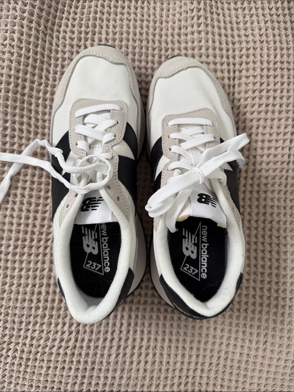 New Balance 237 White Grey Black Running Sneakers Shoes 7 - Picture 3 of 7